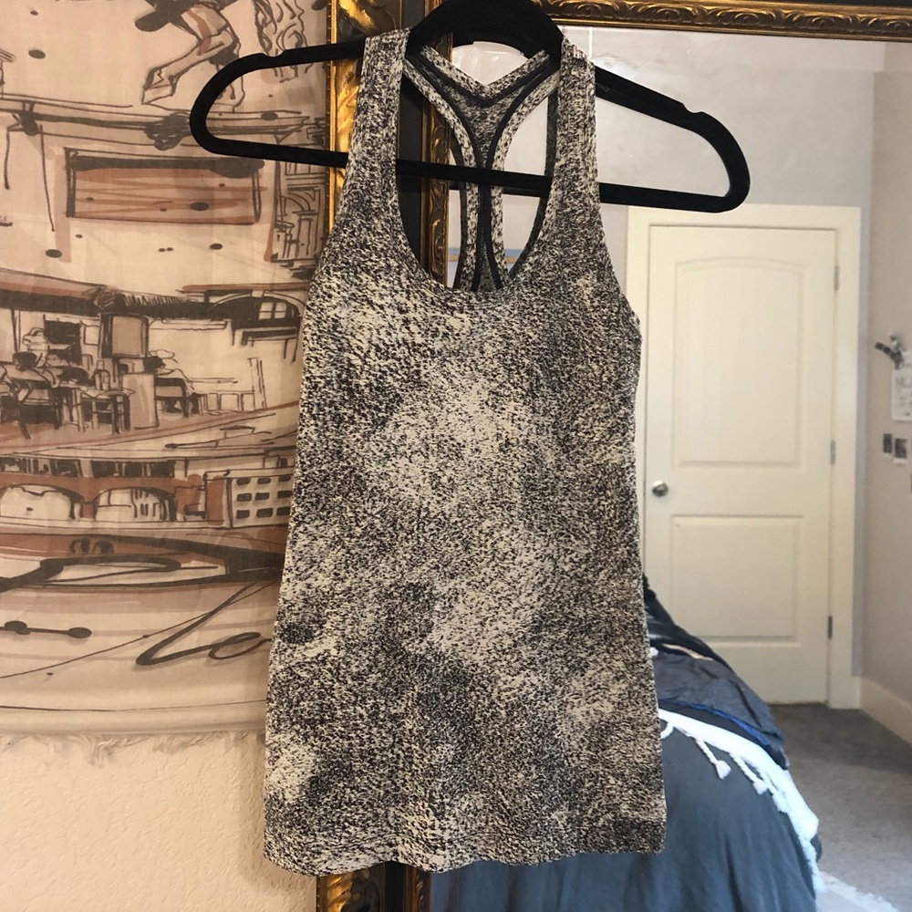 Lululemon black and white printed tank